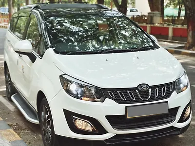 2022 Mahindra Marazzo M6 Plus 8 STR
