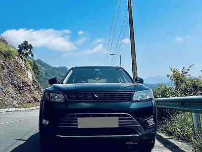 2023 Mahindra XUV300 W6 1.2 Petrol 1 2023 Mahindra XUV300 W6 1.2 Petrol 1