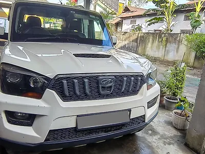 2017 Mahindra Scorpio S10 1