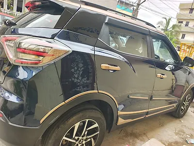 2024 Mahindra XUV400 EL 39.4 KWH Dual Tone