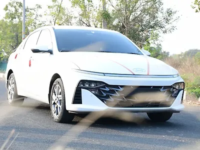 2025 Hyundai Verna EX Petrol 1.5L Manual 1