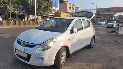 2011 हुंडई i20 मैग्ना 1.4 crdi 1 2011 हुंडई i20 मैग्ना 1.4 crdi 1