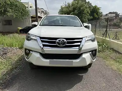 2017 टोयोटा फ़ॉर्च्यूनर टीआरडी स्पोर्टिवो 1 2017 टोयोटा फ़ॉर्च्यूनर टीआरडी स्पोर्टिवो 1