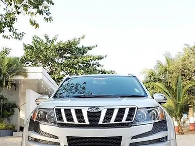 2013 Mahindra XUV500 W8 1