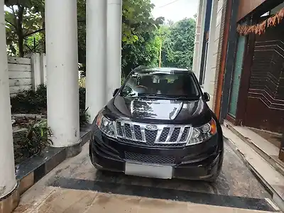 Second Hand महिंद्रा XUV500 w8 in औरैया