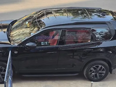 Second Hand Tata Safari XZA Plus Dark Edition in Anand