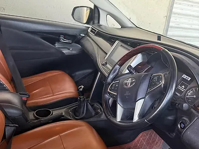 Second Hand Toyota Innova Crysta 2.4 V Diesel in Rajkot