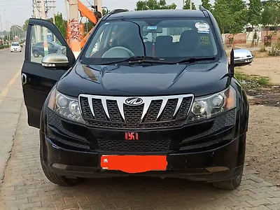 Second Hand Mahindra XUV500 W8 in Fatehabad