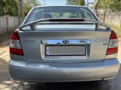 2011 हुंडई एक्सेंट इग्ज़ेक्यू​टिव इडिशन 1