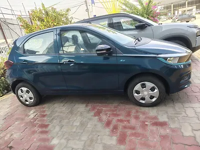 2024 Tata Tiago EV XT Long Range [2022-2025] 1