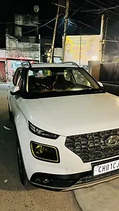 2022 Hyundai Venue SX (O) 1.0 Turbo iMT 1 2022 Hyundai Venue SX (O) 1.0 Turbo iMT 1