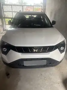 2025 महिंद्रा XUV 3XO MX2 Pro Petrol 1.2L Turbo Manual 1