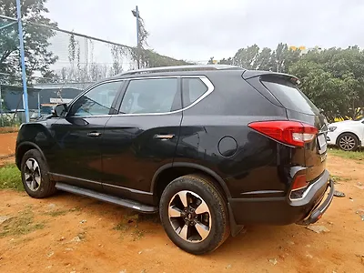 2019 Mahindra Alturas G4 4WD AT
