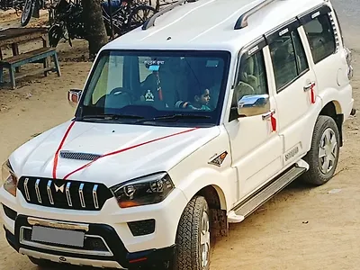 2017 Mahindra Scorpio S4 Plus 1