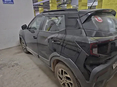 2025 Mahindra XUV 3XO AX5L 1.2 Petrol AT (Dolby Atmos)