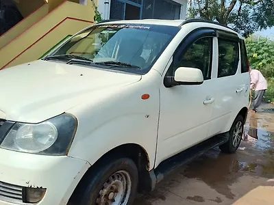 2013 महिंद्रा क्वॉन्टो c2 1 2013 महिंद्रा क्वॉन्टो c2 1