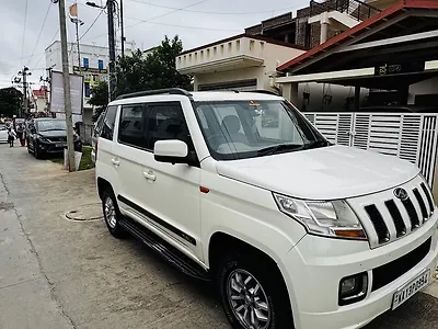 2017 Mahindra TUV300 T8