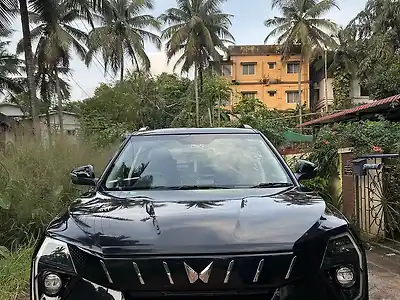 2025 महिंद्रा XUV 3XO AX5 Petrol 1.2L Turbo Automatic (TC) 1