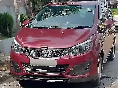Second Hand महिंद्रा मराजो m2 7 सीटर in कोलकाता