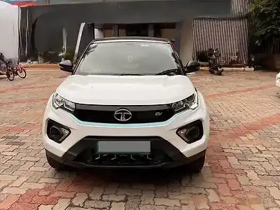 Second Hand टाटा नेक्सन ईवी xm in राजमंड्री