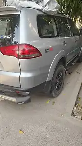2016 Mitsubishi Pajero 2.5 MT 1