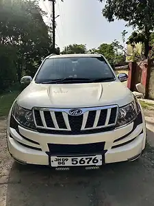 2013 Mahindra XUV500 W8 1