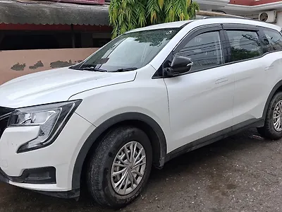 2023 Mahindra XUV700 MX Petrol MT 5 STR (E) [2023] 1