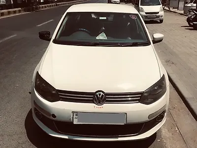 2014 Volkswagen Vento Highline Petrol AT 1