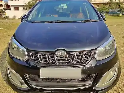 Second Hand महिंद्रा मराजो m6 7 str in असनसोल