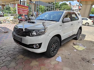 2015 Toyota Fortuner 3.0 4x4 AT 1