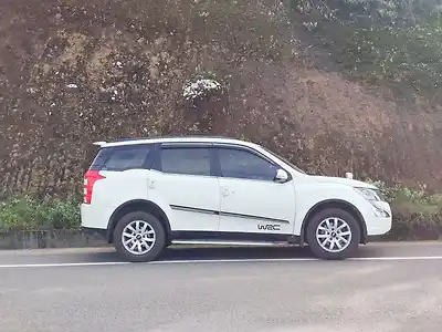 Second Hand महिंद्रा XUV500 w10 in इरनाकुलम