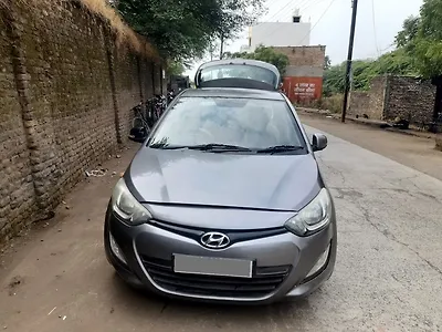 Second Hand Hyundai i20 Sportz 1.4 CRDI in Ratlam