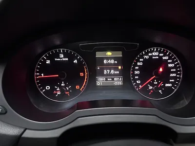 2015 Audi Q3 2.0 TDI quattro Premium Plus 1