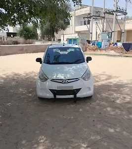 2017 Hyundai Eon Magna + SE 1 2017 Hyundai Eon Magna + SE 1