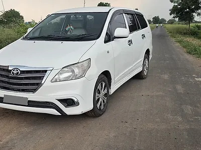 2015 Toyota Innova 2.5 GX BS IV 7 STR 1