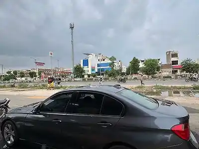 Second Hand बीएमडब्ल्यू 3-सीरीज 320डी स्पोर्ट लाइन in जयपुर