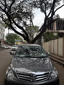 2009 Toyota Innova 2.5 V 8 STR 1 2009 Toyota Innova 2.5 V 8 STR 1