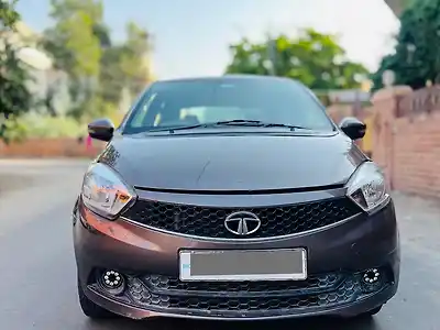 Second Hand टाटा टिगोर रेवोट्रॉन xt in जोधपुर