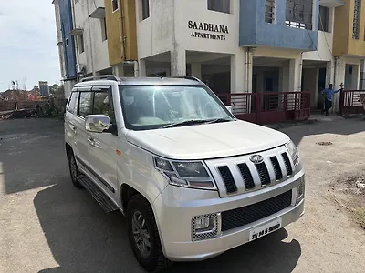 2019 Mahindra TUV300 T10 1