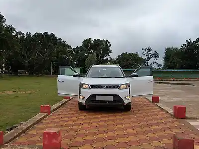 Second Hand महिंद्रा XUV300 w6 in जेयपोरे