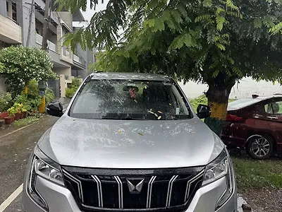 2022 Mahindra XUV700 MX Diesel MT 5 STR [2021] 1