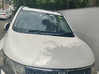 2016 Mahindra XUV500 W10 1