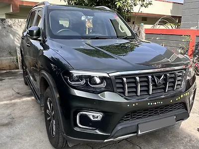 Second Hand Mahindra Scorpio Z8 Diesel MT 2WD 7 STR [2022] in Karimnagar