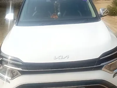 Second Hand Kia Carens Prestige 1.5 Petrol MT 7 STR in Basti