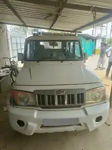 2015 महिंद्रा बोलेरो एसएलई BS III 1 2015 महिंद्रा बोलेरो एसएलई BS III 1