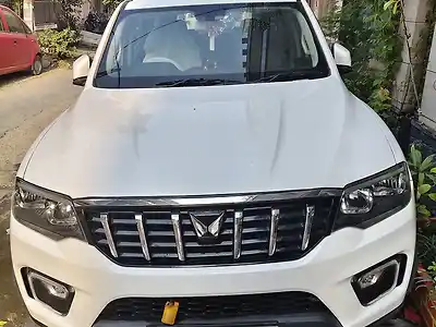 Second Hand महिंद्रा स्कॉर्पियो Z2 2WD Petrol 2.0L Turbo Manual 7 STR in रोहतक