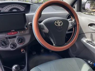 2011 Toyota Etios Liva V