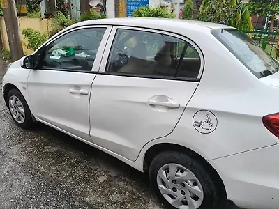Second Hand Honda Amaze 1.5 E i-DTEC in Jalalabad