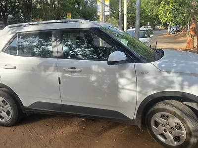 2022 Hyundai Venue E 1.2 Petrol 1 2022 Hyundai Venue E 1.2 Petrol 1