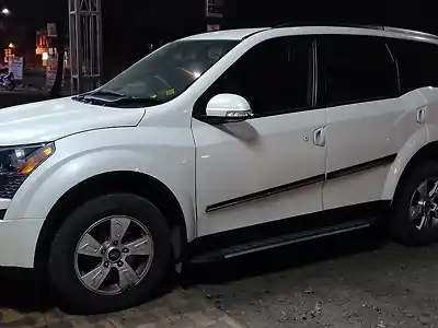 Second Hand महिंद्रा XUV500 w8 एडब्ल्यूडी in अहमेदनगर